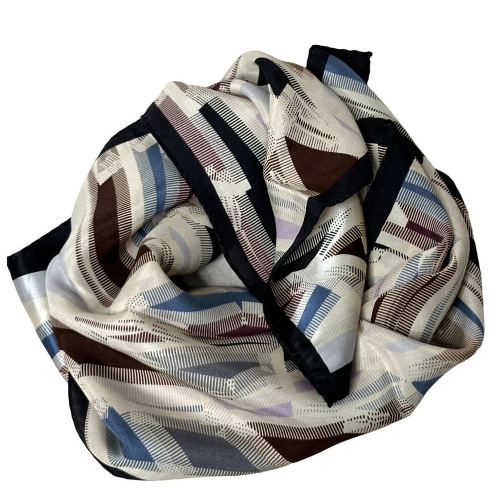 Stunning women's grey geometric 100% silk square neck scarf 20in x 20in